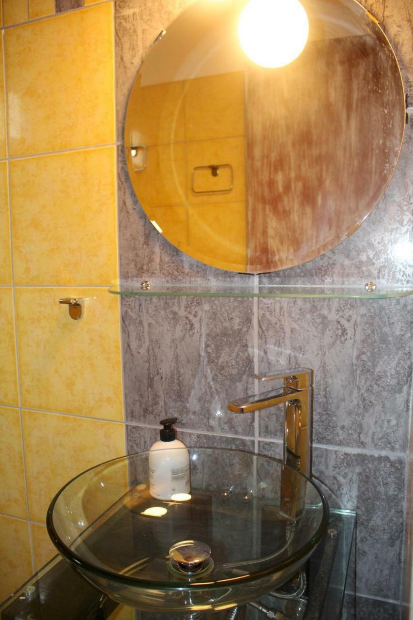 Marema 1 Apartment Kompoi Luaran gambar